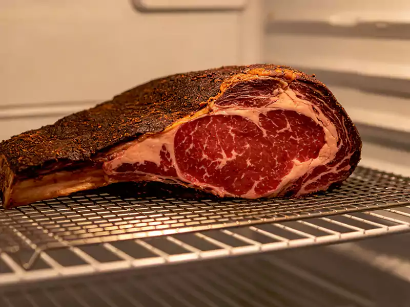 ステーキは冷蔵庫でドライエイジングできますか？